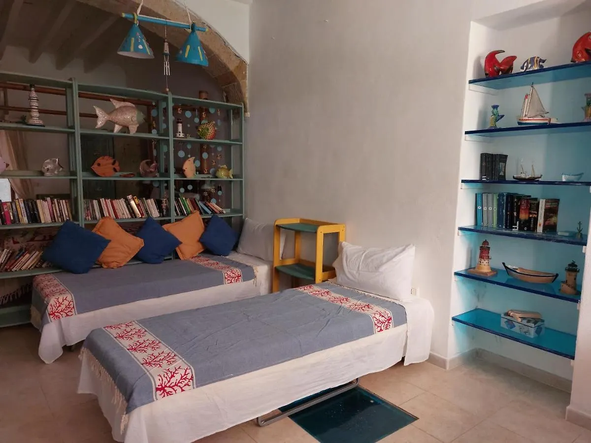 Tipica Casa Marinara Carlofortina Villa Carloforte  Vakantiehuis Carloforte (Isola di San Pietro)