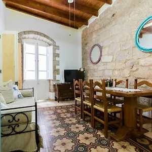 Appartamento La Casa Di Daisy, Carloforte (Isola di San Pietro)